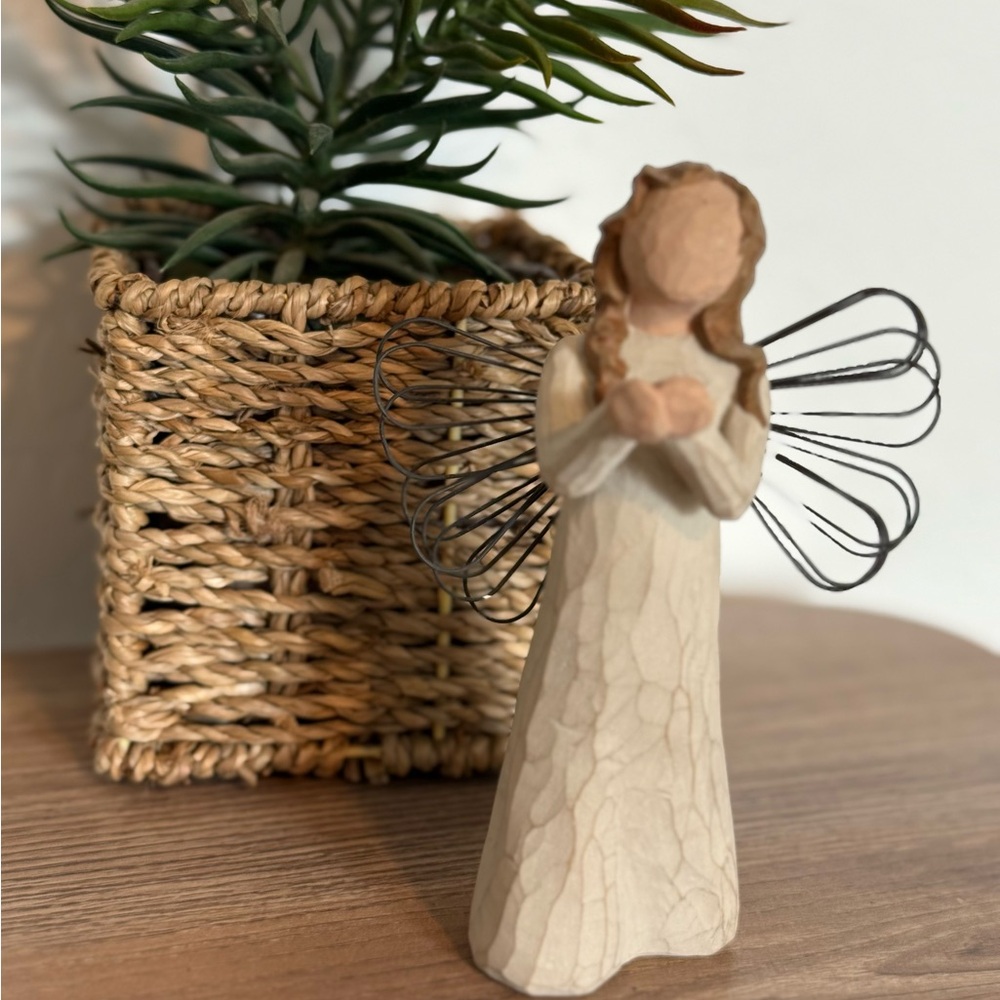 Vintage WILLOW TREE Angel of Freedom 2000 Demdaco Christian Home Decor Figurines